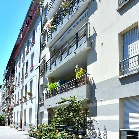 Happy Appart Gare Europole Apartment *
